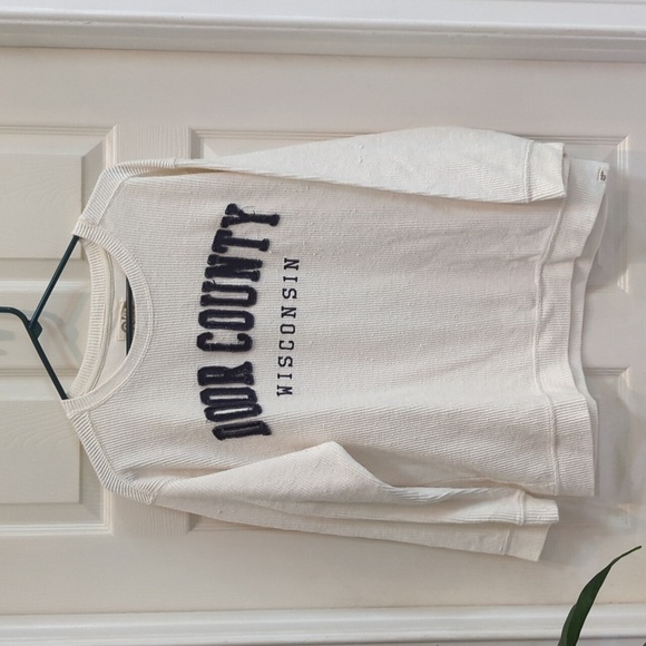 Blue 84 Women's Cream Sweatshirt Door County Wisconsin Size Large - Picture 1 of 8